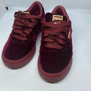 Puma Cali Velvet Women’s Burgundy Canvas Lifestyle Sneakers. Burgundy.